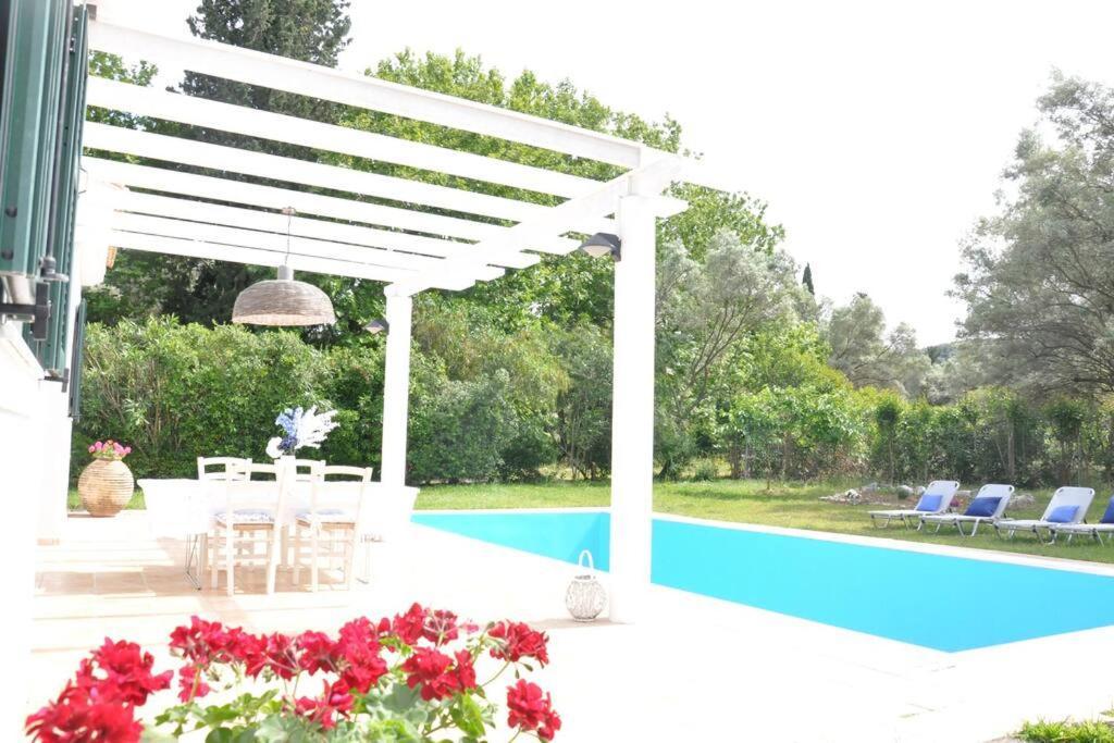 Villa Erietta Near Lefkas Center Apolpaina Exterior foto